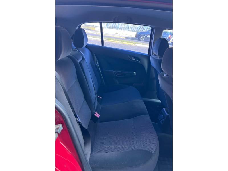CHEVROLET - VECTRA - 2009/2009 - Vermelha - R$ 37.900,00
