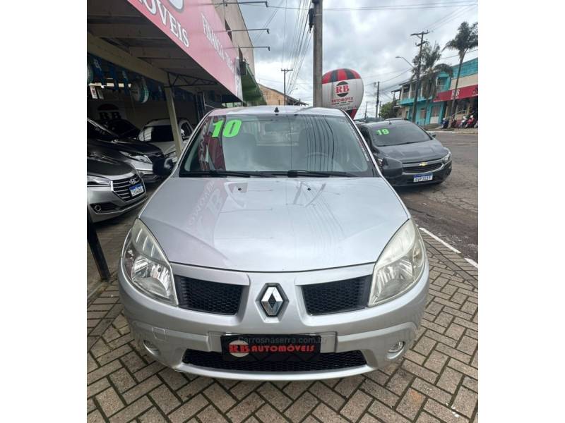 RENAULT - SANDERO - 2010/2010 - Prata - R$ 30.900,00