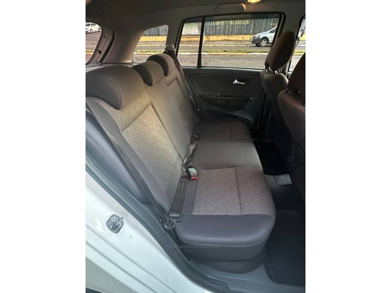 VOLKSWAGEN - SPACEFOX - 2012/2013 - Branca - R$ 45.900,00