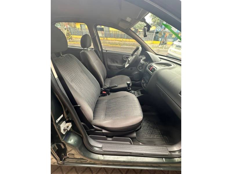 CHEVROLET - CORSA - 2011/2011 - Verde - R$ 35.900,00