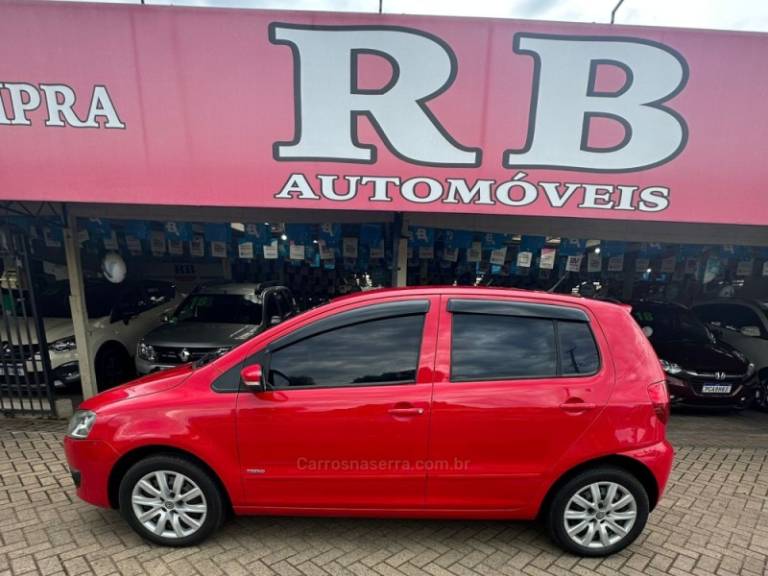 VOLKSWAGEN - FOX - 2011/2011 - Vermelha - R$ 35.900,00