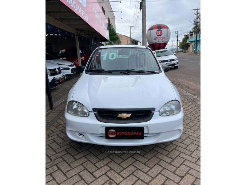 CHEVROLET - CLASSIC - 2010/2010 - Branca - R$ 22.900,00