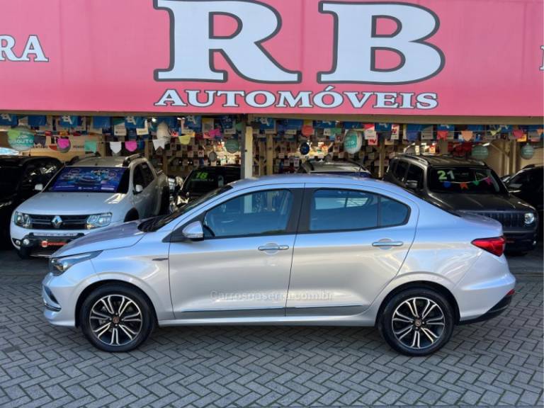 FIAT - CRONOS - 2018/2019 - Prata - R$ 69.900,00