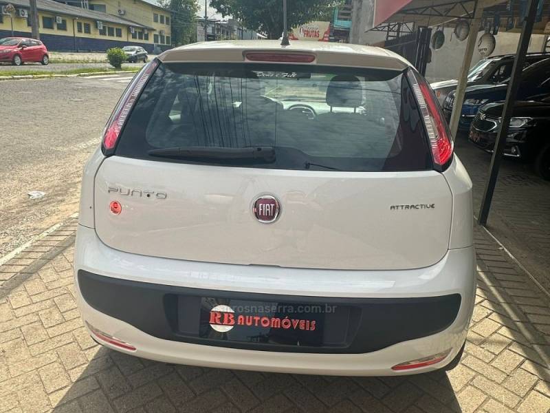 FIAT - PUNTO - 2017/2017 - Branca - R$ 49.900,00