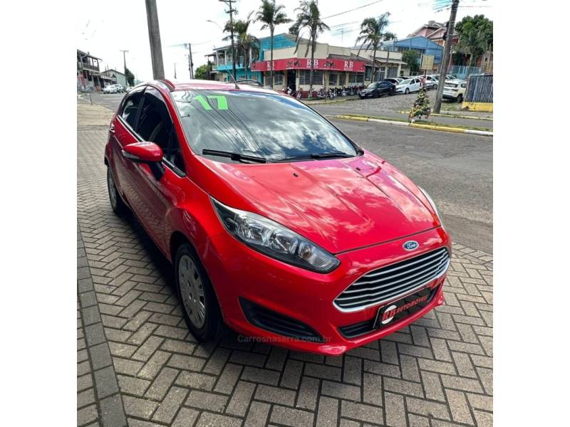 FORD - FIESTA - 2017/2017 - Vermelha - R$ 53.900,00