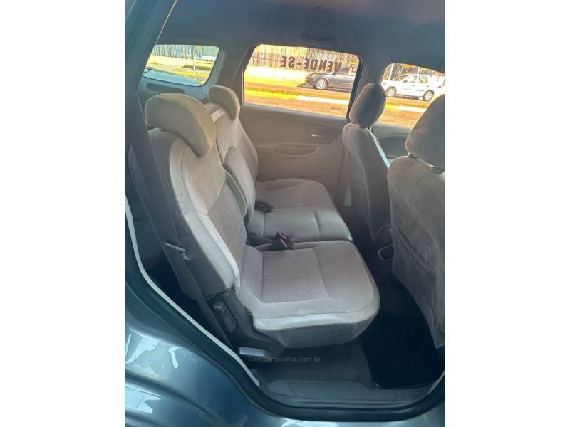 CHEVROLET - SPIN - 2014/2014 - Cinza - R$ 58.900,00