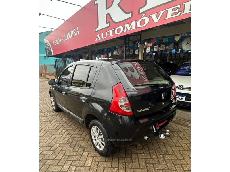 RENAULT - SANDERO - 2011/2011 - Preta - R$ 32.900,00
