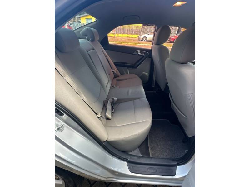 KIA MOTORS - CERATO - 2011/2011 - Prata - R$ 44.900,00