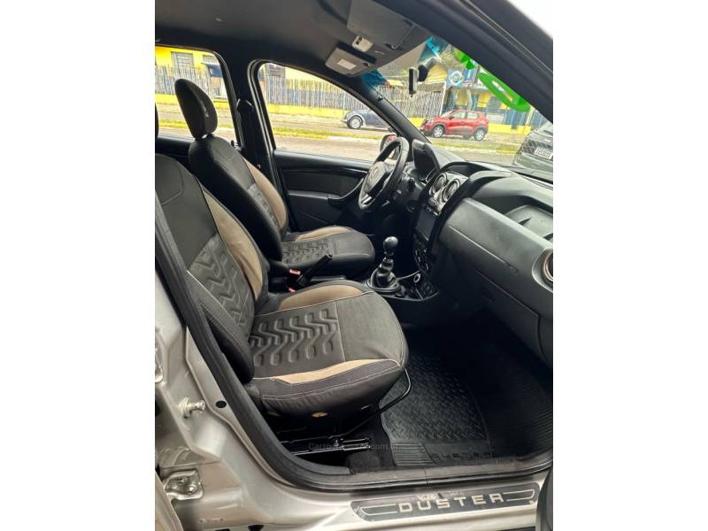 RENAULT - DUSTER - 2016/2016 - Cinza - R$ 66.900,00