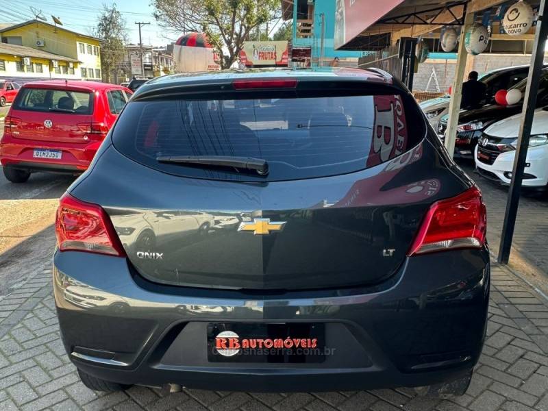 CHEVROLET - ONIX - 2019/2019 - Cinza - R$ 59.900,00