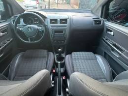 VOLKSWAGEN - FOX - 2016/2017 - Vermelha - R$ 58.900,00