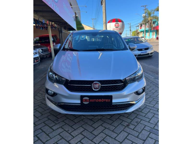 FIAT - CRONOS - 2018/2019 - Prata - R$ 69.900,00