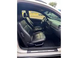 VOLKSWAGEN - SAVEIRO - 2014/2014 - Branca - R$ 67.900,00